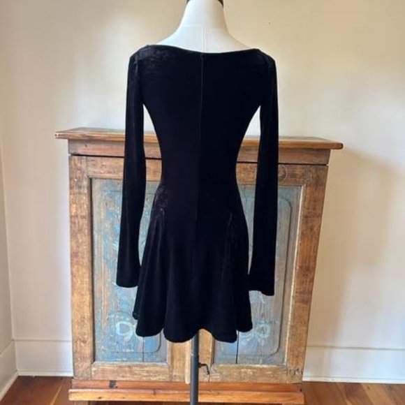 Vintage Betsey Johnson Black Velvet Dress - Picture 7 of 11